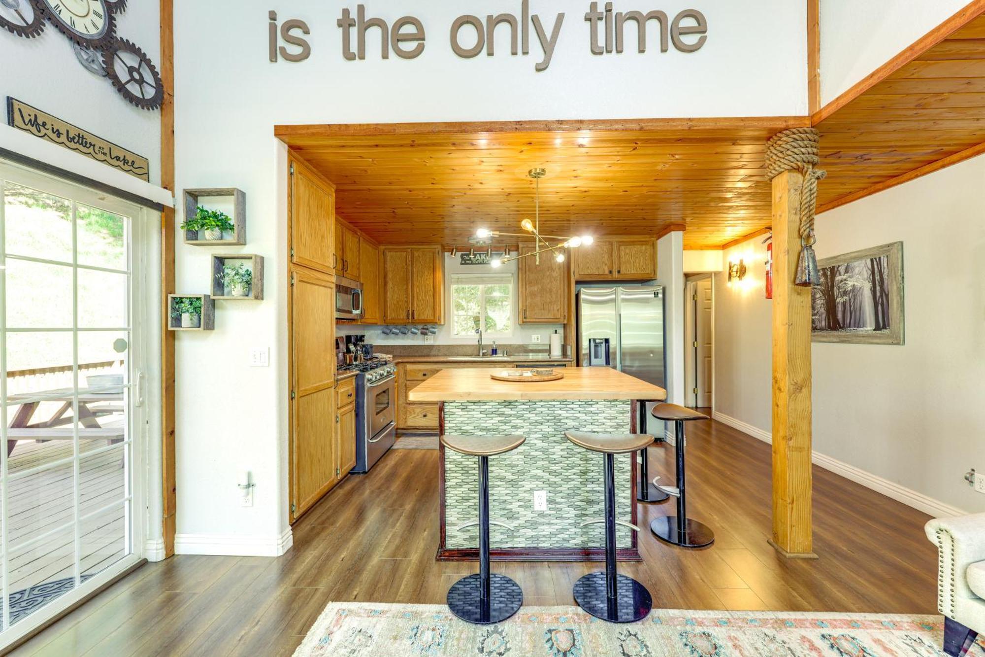 Remodeled Crestline Retreat Walk To Lake Gregory! ภายนอก รูปภาพ
