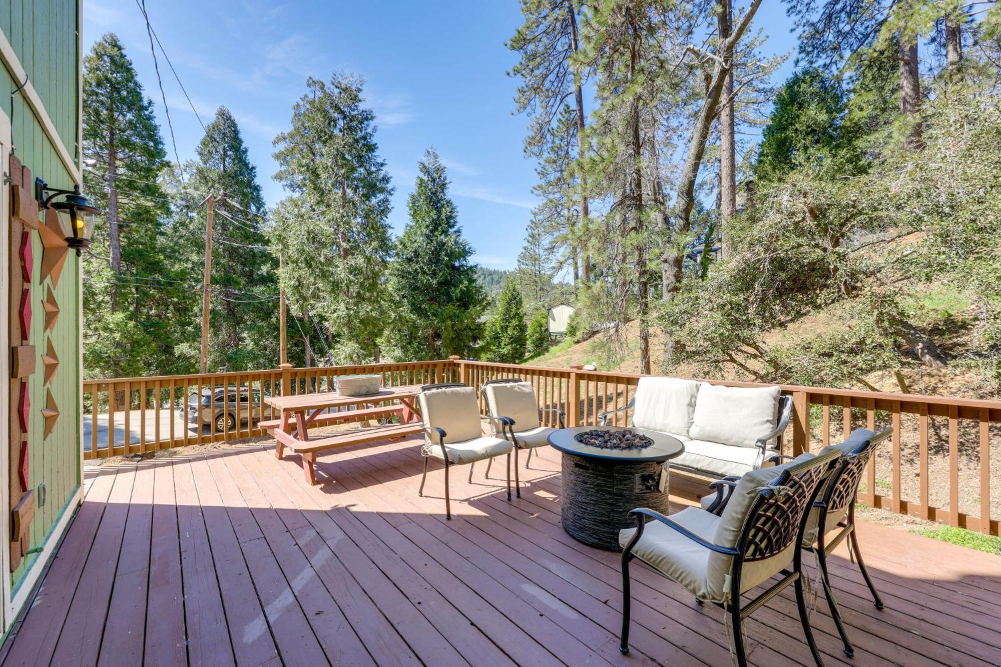 Remodeled Crestline Retreat Walk To Lake Gregory! ภายนอก รูปภาพ